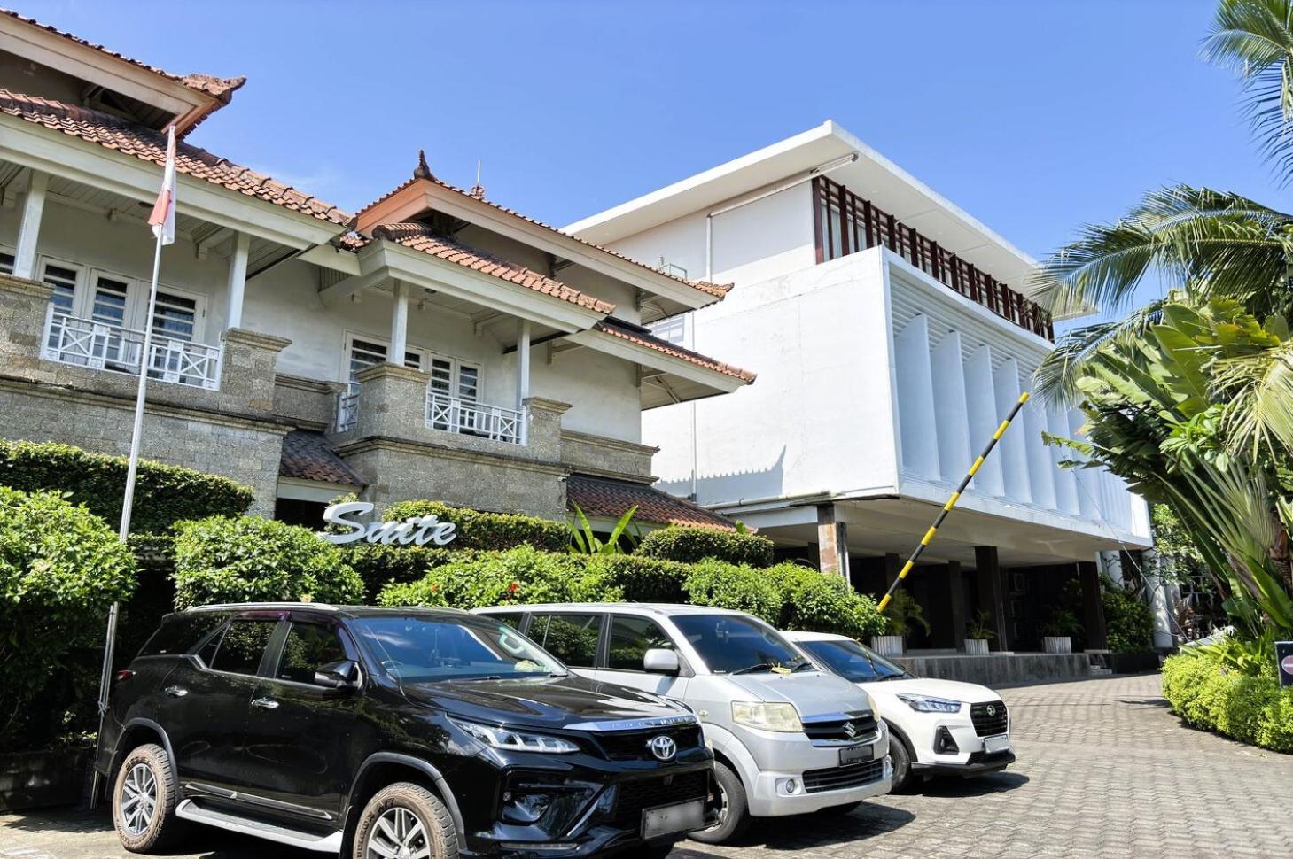 The Lerina Hotel Nusa Dua Exterior photo